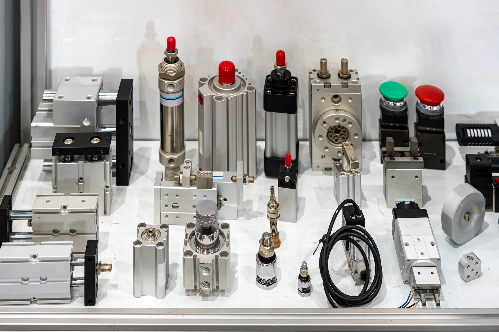 vários tipos de equipamentos pneumáticos, por exemplo, pino de grampo de grampo de rolo articular interruptor de mesa rotativa aderência solenoide, etc. para o processo de fabricação do sistema de máquinas em industrial